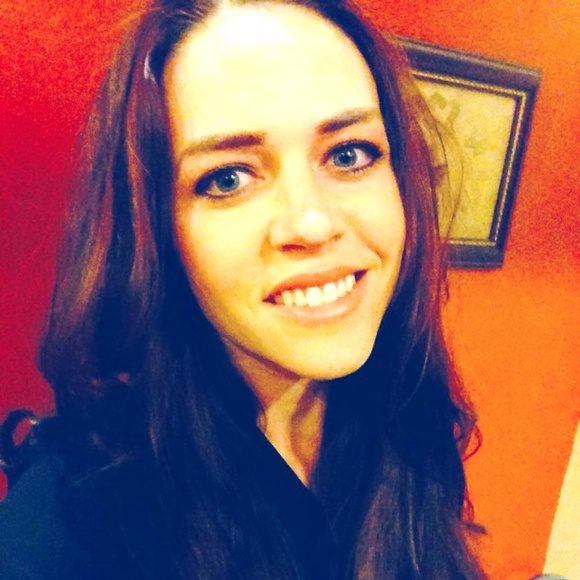 Meet your Posher, Audrie - Picture 1 of 1